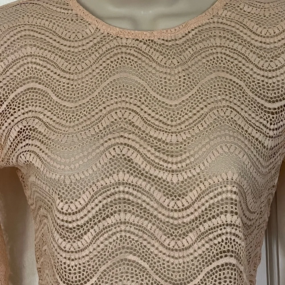 ZARA Peach Long Sleeve Round Neck Zip Back Scalloped Hem Crop Top size Medium